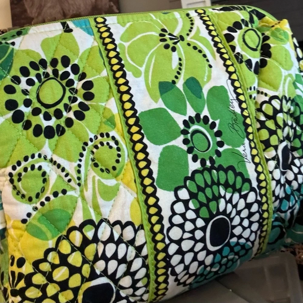 Vera Bradley Limes Up Cosmetics Bag Small EUC - Picture 3 of 3